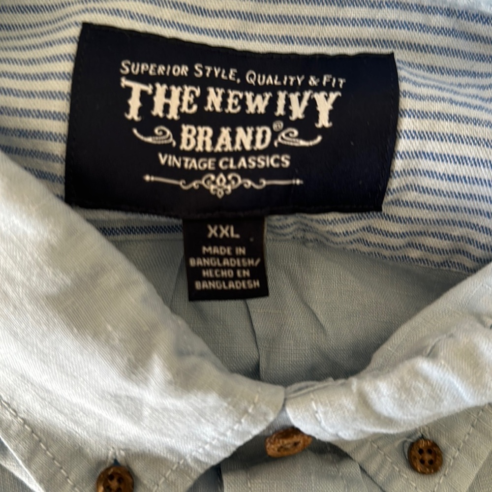 The New Ivy Brand men’s dress shirt NEW with tags